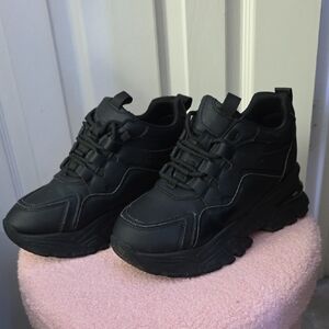 SHEIN Black Women's Sneakers